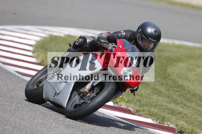 /Archiv-2025/49 26.08.2025 Cornu Master School ADR/gruen-vert/3